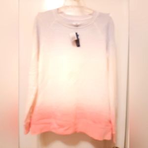 Woman's Sweatshirt. NWT